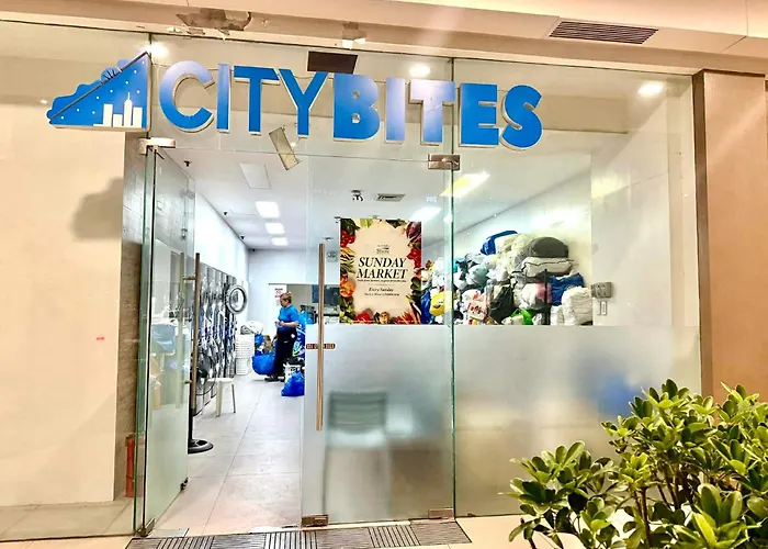 Simply Modern Staycation - 1br Pool View Walkable To Moa-shore3 Tower4 * Manila