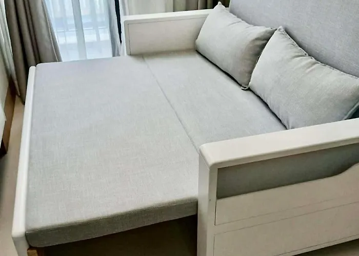Simply Modern Staycation - 1br Pool View Walkable To Moa-shore3 Tower4 Manila